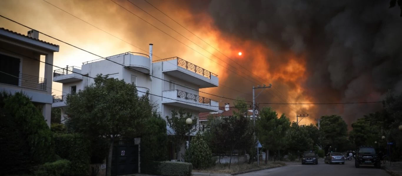Φλέγονται οι Αδάμες της Κηφισιάς: Κάηκε η Βαρυμπόμπη - Η Ελλάδα στις φλόγες